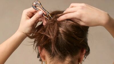  Una guida agli Accessori per Capelli di tendenza questa primavera 