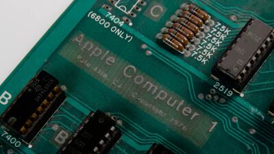  Accadde oggi: “Celebration” Apple- I, la versione più rara del computer più raro di Apple, viene venduto all’asta per un prezzo record 