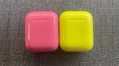  AirPods a colori mai visti: Apple aveva testato custodie rosa e gialle in stile Iphone 5c 