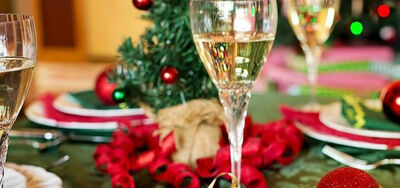  QUANTO CI COSTA IL Natale? / Dall 'Albero alla Tavola, spendiamo 340 milioni di euro in più 