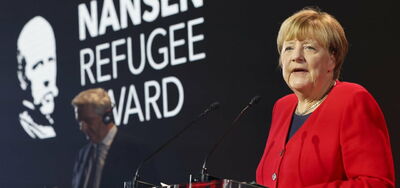  â Angela Merkel spende troppoâ: ira Germania/ âViaggi e impiegati a spese del Governoâ 