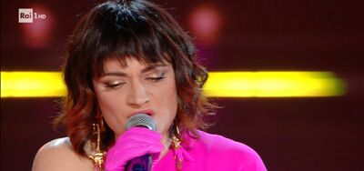  La Rappresentante di Lista/ Video, 'Amare' è un successo da 6 milioni di views 