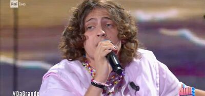  Sangiovanni/ Da Amici a Sanremo fino a Netflix con Summertime: stupirà con 'Scossa'? 