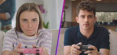  Leclerc testimonial di Sky Wifi/ Rete fissa più veloce d'Italia sfida pilota Ferrari 