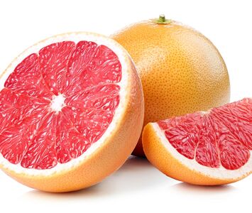  Che benefici ha il pompelmo rosa? E quali controindicazioni? 