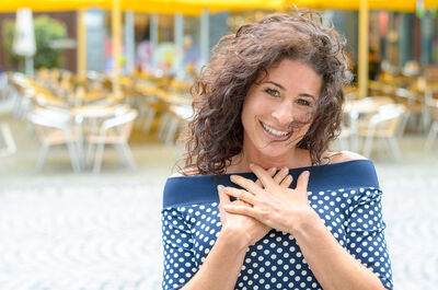  Cosa rivela chi dice spesso grazie, secondo la psicologia (e perché può cambiare la felicità quotidiana) 