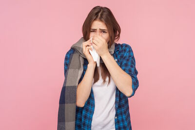  Raffreddore: i 3 errori comuni che possono peggiorarlo 