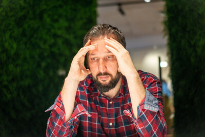  Cosa significa sentirsi svuotati dopo una conversazione, secondo la psicologia: i 5 segnali per riconoscere chi prosciuga l'energia emotiva 