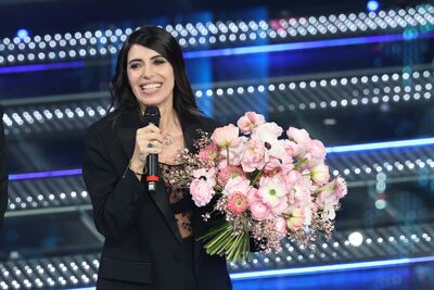  Beauty look di Sanremo, ieri e oggi: cantanti che hanno cambiato taglio di Capelli e trucco 