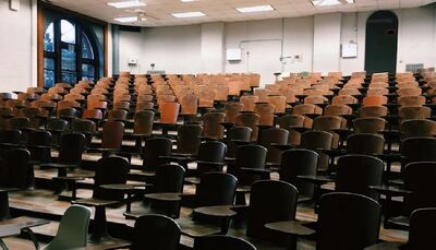  Università, studiare al Nord può costare quasi il 30% in più rispetto al Centro- Sud. Facoltà scientifiche più care di quelle umanistiche: leggi il rapporto 
