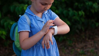  Falsi allarmi a 118 e 112: Bambino dell'asilo scatena panico con uno smartwatch 