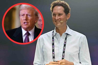  Elkann, arriva la mazzata da Trump: tantissimi milioni in fumo, notizia terribile 