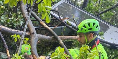  Quattro persone sono morte nella caduta Di una funivia a Castellammare Di Stabia 
