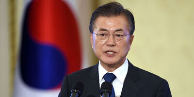  L'ex presidente sudcoreano Moon Jae-in è stato incriminato per corruzione 