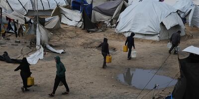  Nella Striscia di Gaza almeno cinque persone sono morte a causa del freddo, del vento e degli accampamenti precari 