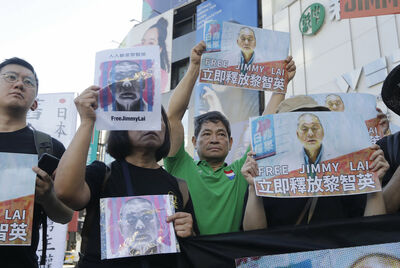  Jimmy Lai, noto attivista pro-democrazia a Hong Kong, non farà ricorso contro la sua condanna per cospirazione e sedizione 