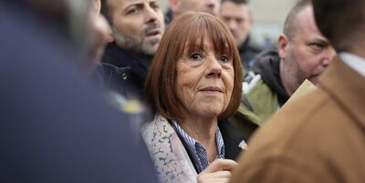  Oggi in Francia inizia il processo di appello a uno degli uomini condannati per aver stuprato Gisèle Pelicot 