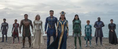  Eternals Recensione: il cinecomic epico e divino di Chloe Zhao 
