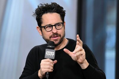  J.J. Abrams va alla Warner Bros.: ecco il futuro per nove dei suoi progetti 