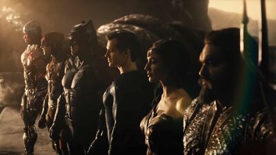  Justice League: Zack Snyder mostra una nuova foto, conferma l'uscita per inizio 2021 