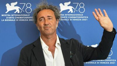  Sorrentino ammette: 'I napoletani sono simpatici, ma tendono ad abusarne' 