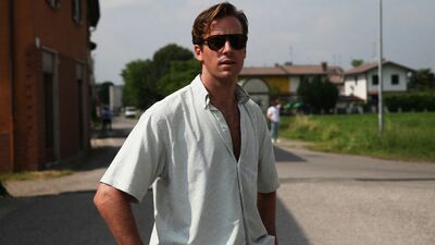  Armie Hammer risponde alle Accuse di Cannibalismo: 'Mai pensato di tagliuzzare qualcuno' 