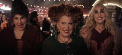  Hocus Pocus 2, dei nuovi poster anticipano il ritorno delle sorelle Sanderson 