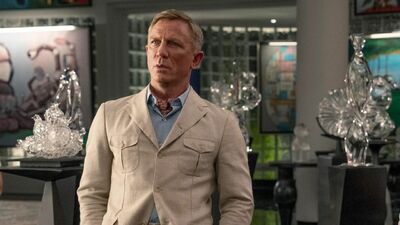  Knives Out 3: Daniel Craig è il detective Benoit Blanc nel first look a Wake Up dead man 