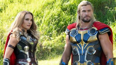  Thor: Love and Thunder, Natalie Portman: 'Interi pianeti sono stati eliminati' 