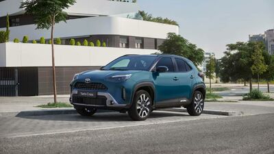  Toyota Yaris Cross 2025: novità, design, allestimenti, motori e disponibilità 