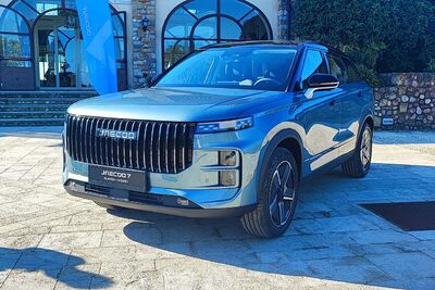 Jaecoo 7 Super Hybrid: prova su strada, autonomia e prezzi del Suv ibrido plug-in 