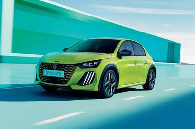  Peugeot E-208 2025: nuovo aggiornamento, autonomia Elettrica fino a 433 km 