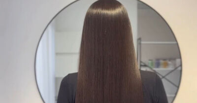  Basta avvolgerle le ciocche di capelli umidi e, partendo dalla radice, dirigere il getto di aria calda fino alle punte 