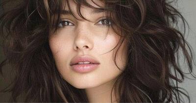  Adatto tutte le texture di capelli e non esige una grande piega, ma abbraccia una naturalezza 