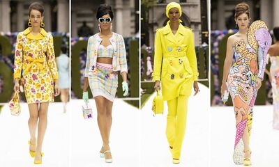  Sfilata Moschino Primavera Estate 2022: video 