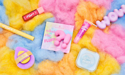  Essence What the Fluff: collezione trucco Primavera 2026 con colori pastello e texture sensoriali 