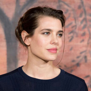  Charlotte Casiraghi: segreti e fascino Anni 80 per i suoi capelli firmati Chanel - Amica 