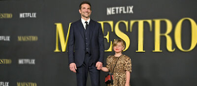  La vita a 50 anni di Bradley Cooper tra bistecche, incendi e grandi amori 
