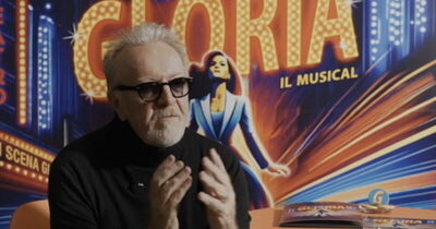  Gloria, Glori-a! Pronti a cantarla a squarciagola a teatro? 