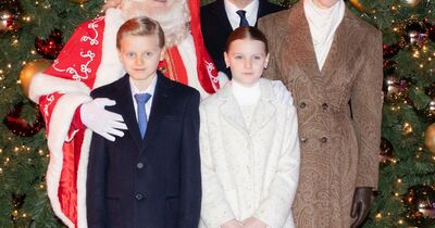  I gemelli di Monaco hanno avuto un emozionante incontro con Babbo Natale 