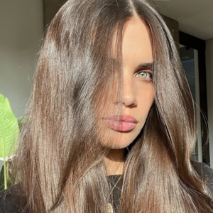  Capelli lucidi come dal parrucchiere: come averli 