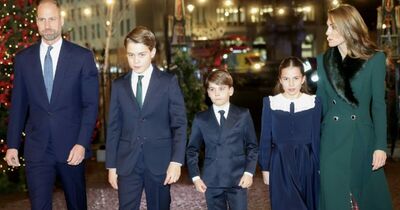  Come i royal: basta un fiocco in testa per svoltare i look delle Feste 