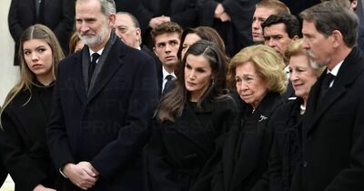  Il look total black di Letizia di Spagna al funerale della principessa Irene 