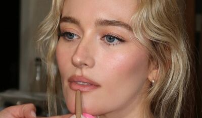  Sarah Pidgeon è il volto della collezione Spring di Rhode 