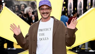  Pedro Pascal ha indossato di nuovo la maglietta “Protect The dolls” 