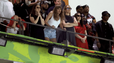  Da Taylor Swift (fischiata) a Jay Z: tutte le celeb sugli spalti al Super Bowl 