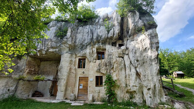  Montagna di Viaggi : La Sengia dei Meoni: la casa rupestre nella roccia dei Colli Berici 