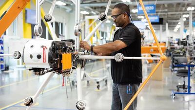  Amazon Prime Air: al debutto il servizio per le consegne lampo coi droni 