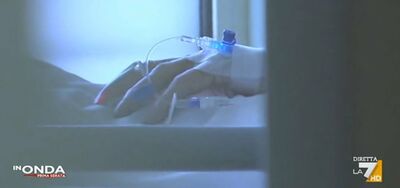  Ospedali Milano in crisi: operatori in ferie e ondata Covid/ 'Non abbiamo personale' 