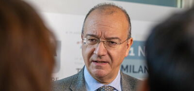  Valditara âstop cellulari, basta chat in classeâ/ â1 mld edilizia scuole. Sui Bulliâ Šâ 